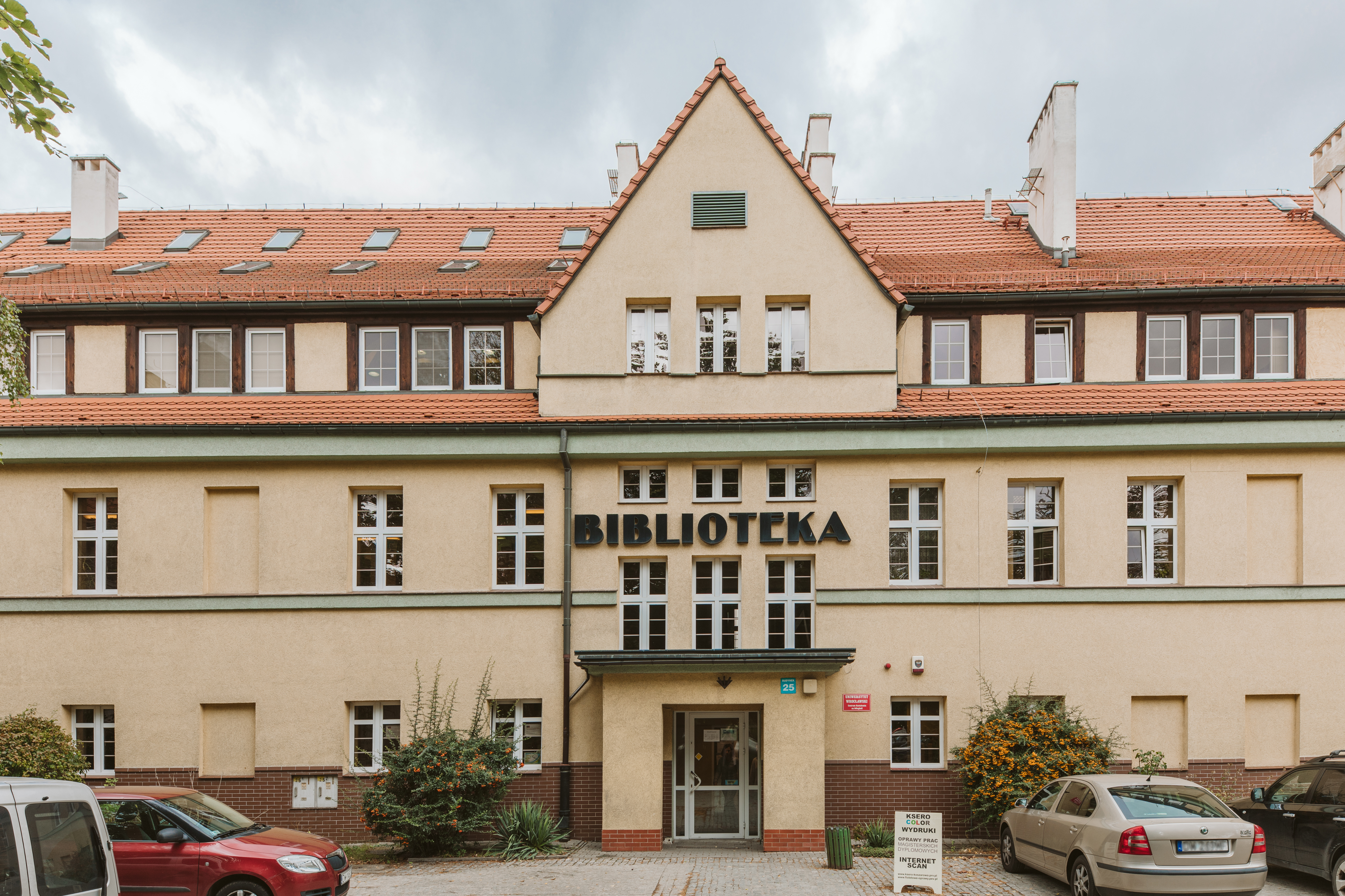 budynek biblioteki