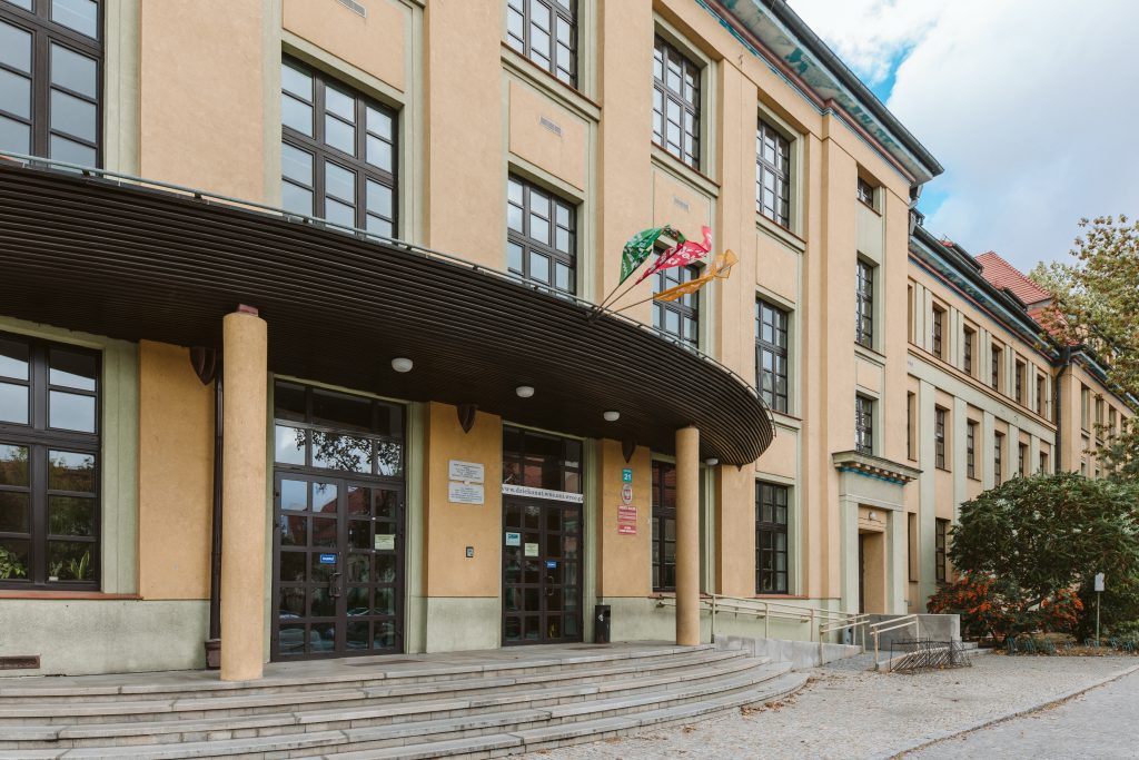 Budynek ISM na campusie WNS