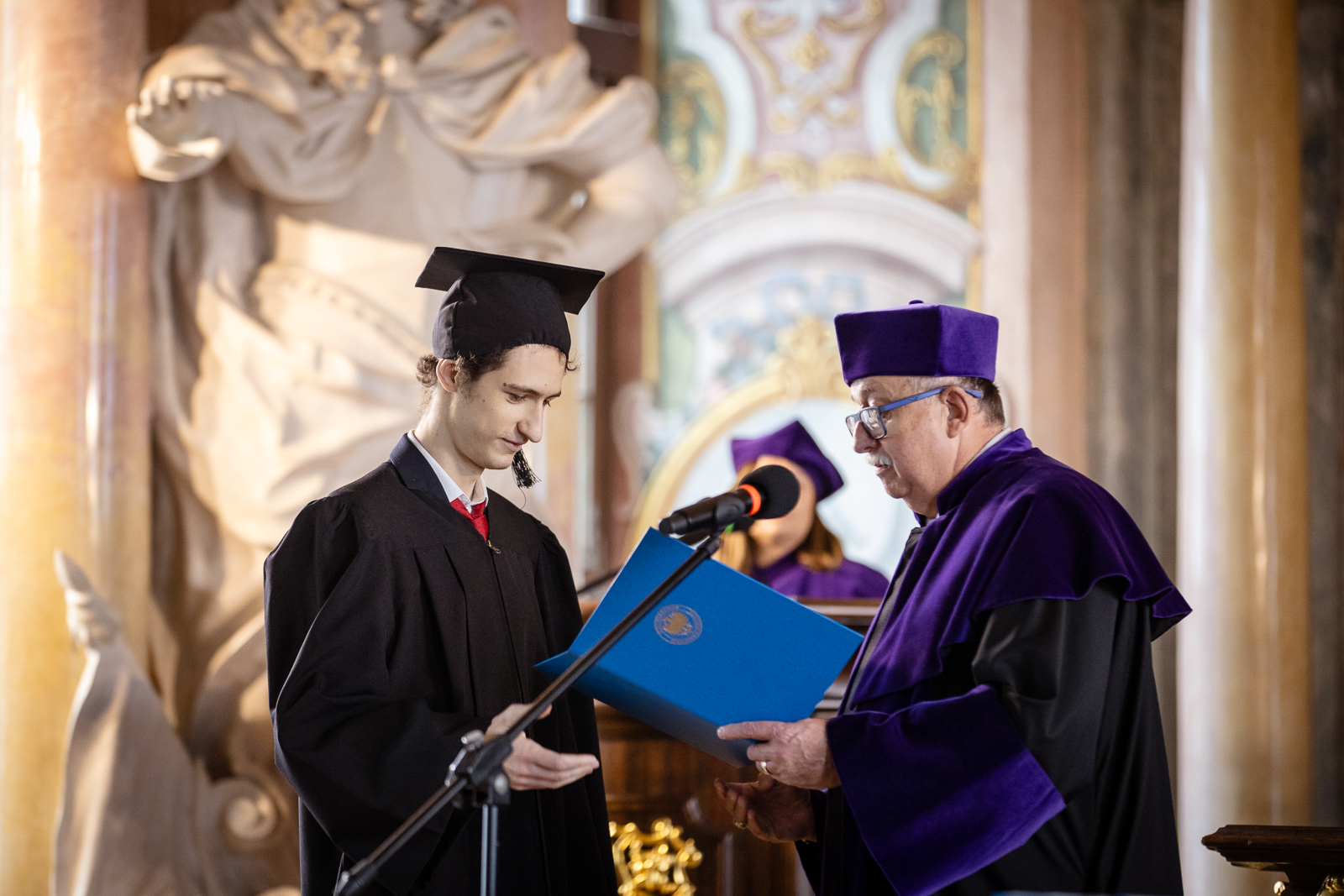 prof. Marszałek podczas gali wręczenia dyplomów